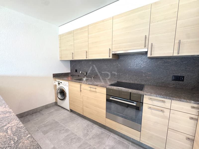 APPARTEMENT 2.5 PIÈCES AUX BAINS DE SAILLON - VENDU MEUBLÉ AVEC VÉRANDA (5)