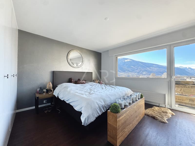 DUPLEX D'EXCEPTION DE 8.5 PIÈCES AVEC ASCENSEUR PRIVATIF ET VUE PANORAMIQUE À SIERRE (11)