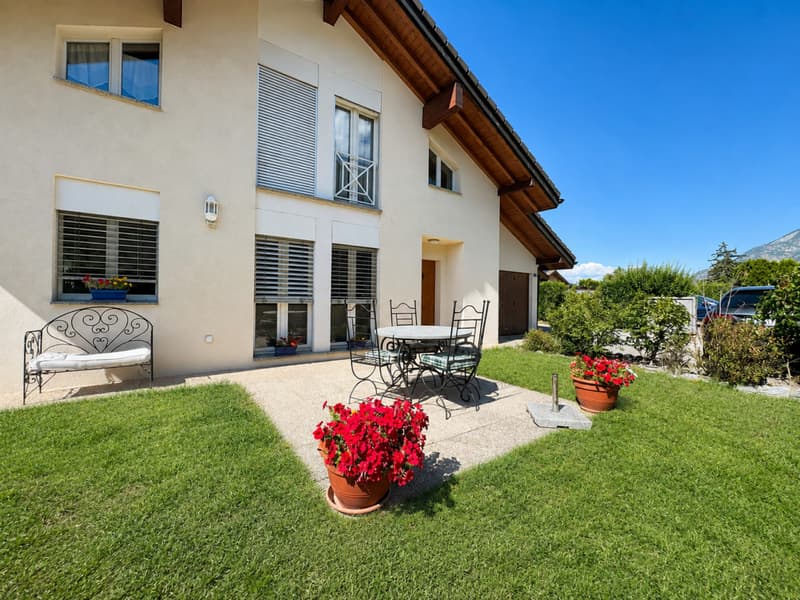 VILLA INDIVIDUELLE DE 5.5 PIÈCES AVEC JARDIN ET VÉRANDA À SAXON (3)