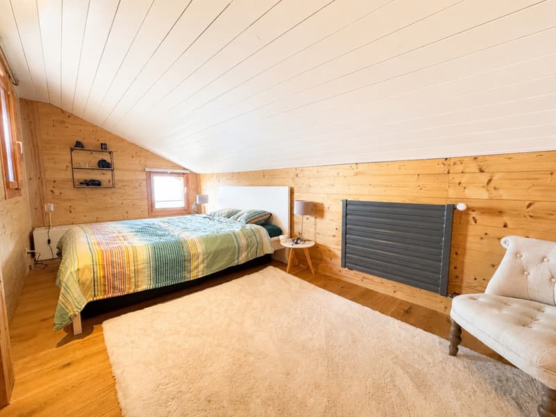 MAGNIFIQUE CHALET RÉNOVÉ - RÉSIDENCE SECONDAIRE & VENTE AUX ÉTRANGERS AUTORISÉES (10)