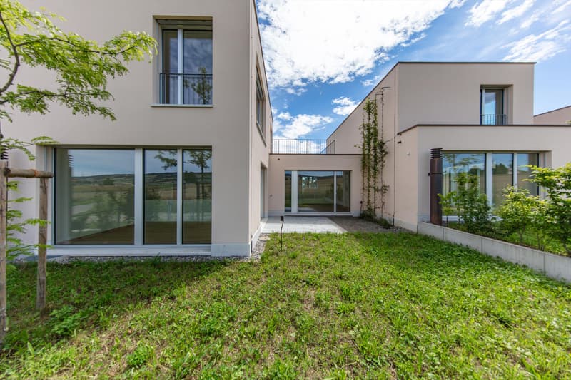 "Tschampani" - Grosszügiges 4.5-Zimmer Haus im Grünen. (1)