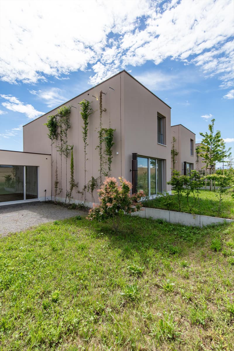 "Tschampani" - Grosszügiges 7.5-Zimmer Haus im Grünen. (4)
