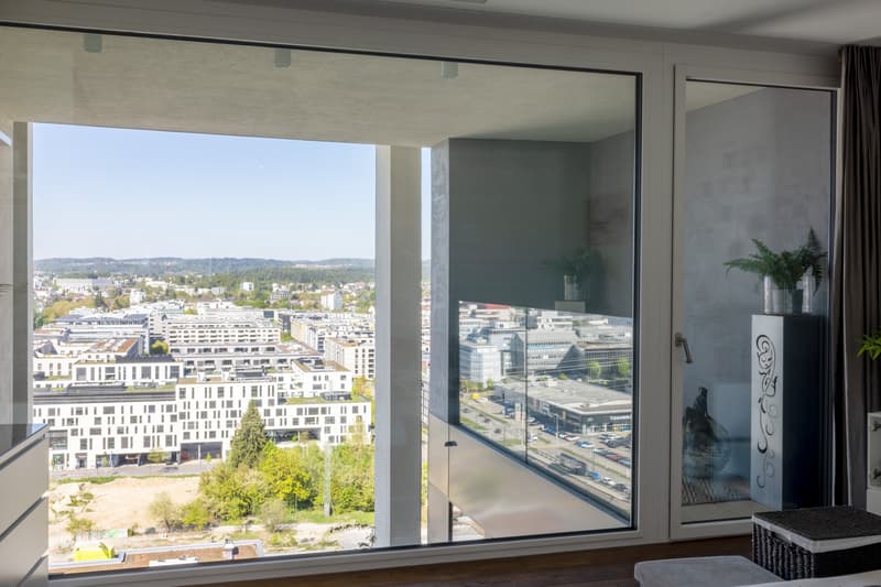 Beeindruckende 5½-Zimmer Attika-Maisonettewohnung in Zürich. (3)