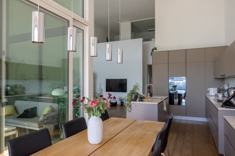 Beeindruckende 5½-Zimmer Attika-Maisonettewohnung in Zürich. (1)