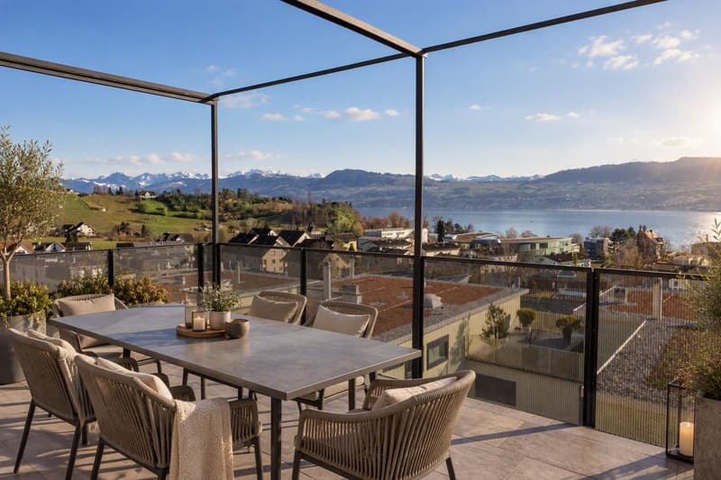 4½-Zimmer Attikawohnung mit atemberaubender See- und Bergsicht. (1)