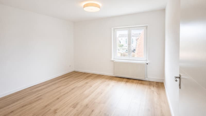 Magnifique appartement de 3,5 pièces entièrement rénové à louer !!! (5)