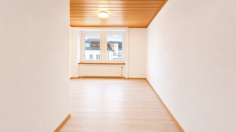 Très agréable appartement spacieux disponible immédiatement dans un quartier calme avec garage !!! (4)