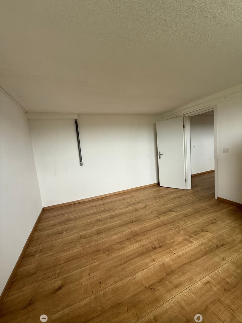 Gemütliche 2.5-Zimmer-Wohnung mit moderner Ausstattung in Biel (5)
