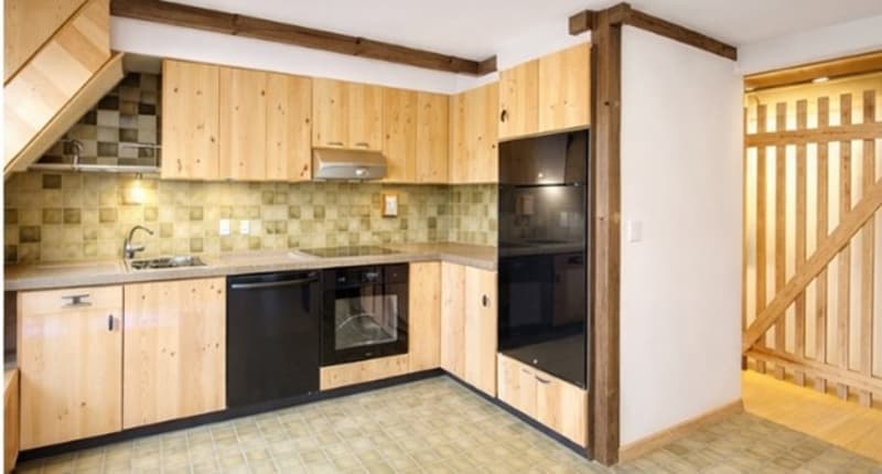 Là où le bois raconte une histoire — Appartement rare à Le Locle (1)