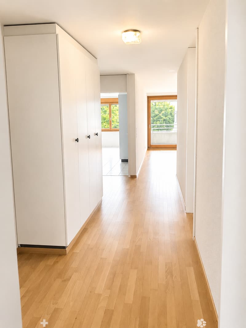 Helle 3.5-Zimmer-Wohnung mit Balkon in Biel – sofort verfügbar! (6)