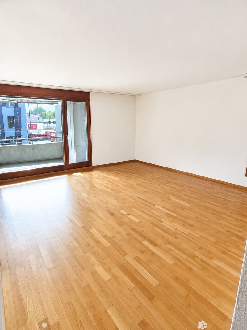 Helle 3.5-Zimmer-Wohnung mit Balkon in Biel – sofort verfügbar! (3)