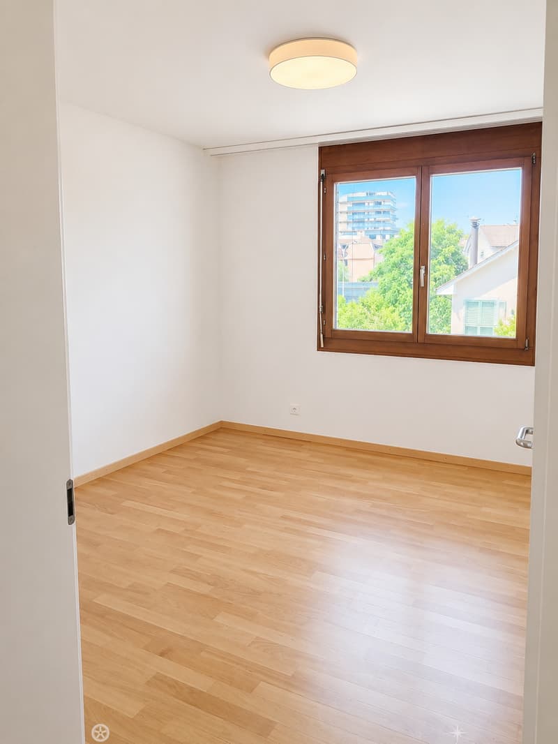 Helle 3.5-Zimmer-Wohnung mit Balkon in Biel – sofort verfügbar! (4)