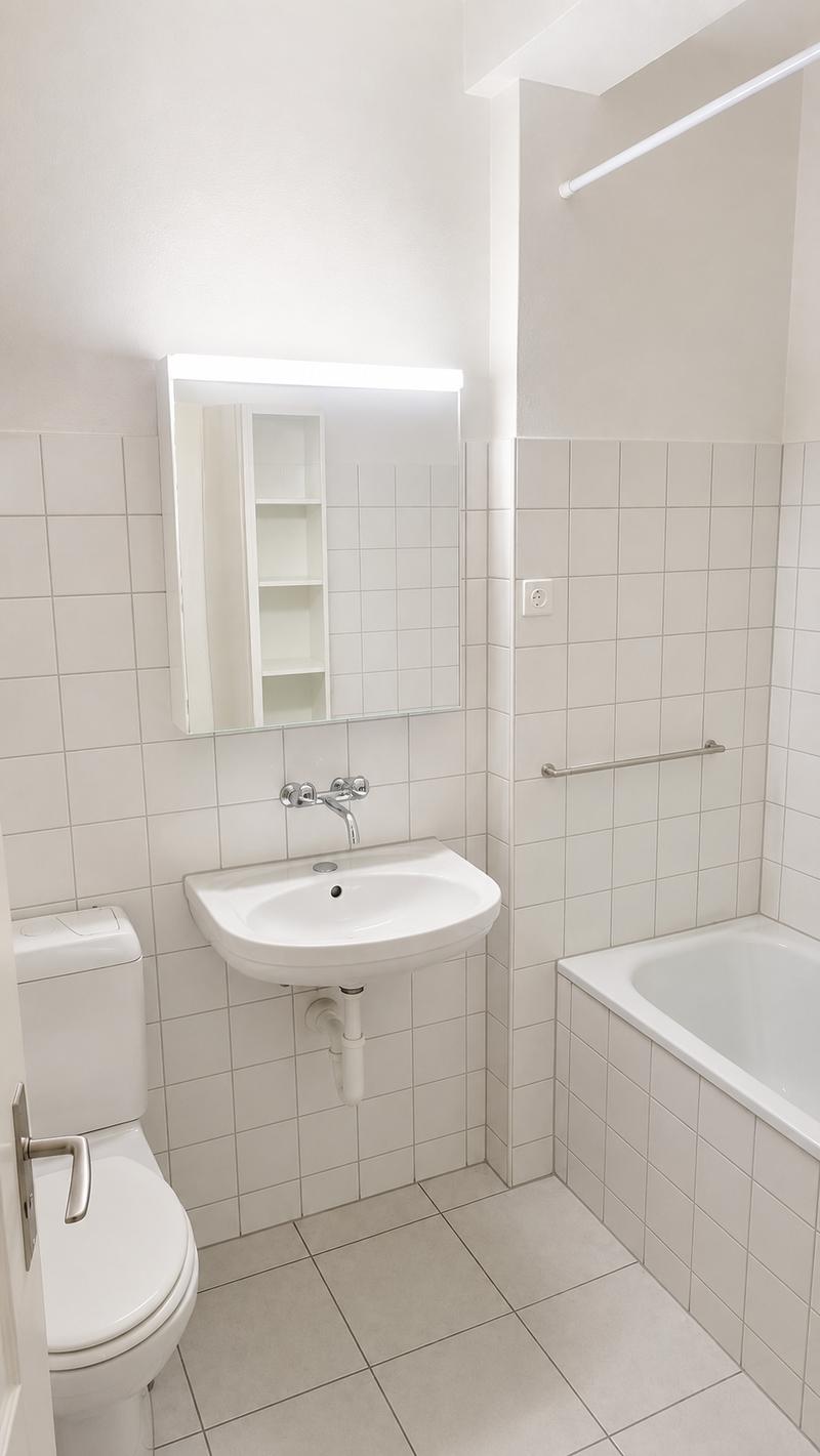 Geräumige 6-Zimmer-Wohnung mit Balkon und Garage in Biel (10)