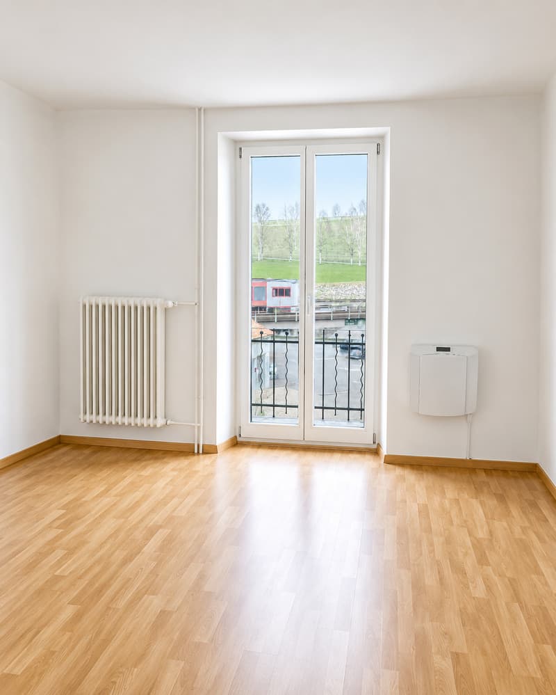 Appartement lumineux de 3.5 pièces avec balcon à Tavannes (3)