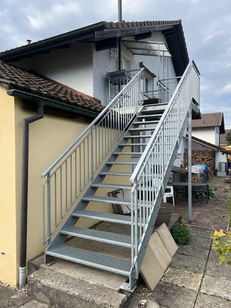 Charmantes 5.5-Zimmer-Zweifamilienhaus in Langenthal (2)