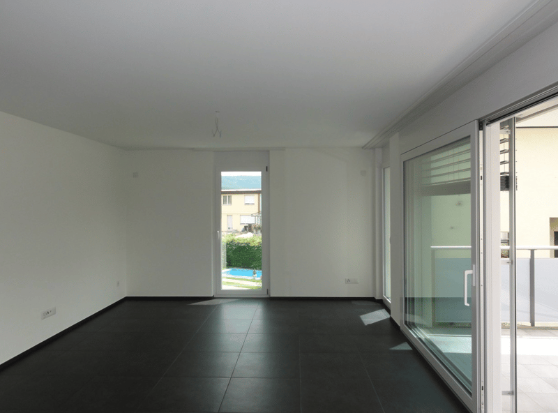 Moderne 4.5-Zimmer-Wohnung an der Hauptstrasse in Reinach (2)