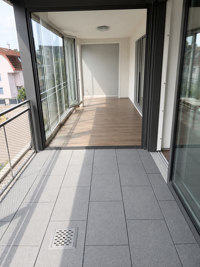 Moderne 2.5-Zimmer-Wohnung mit Balkon in Reinach BL (2)