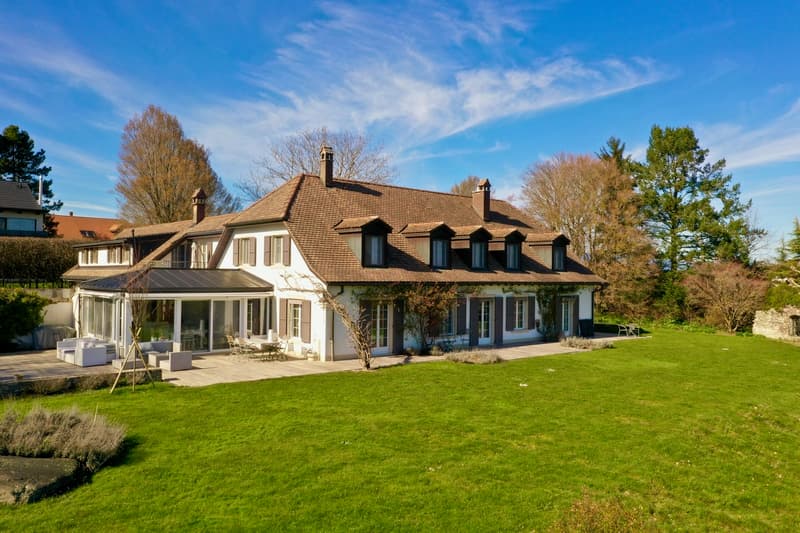 Propriété de charme, panorama grandiose, élégance absolue sur 420 m2 (1)