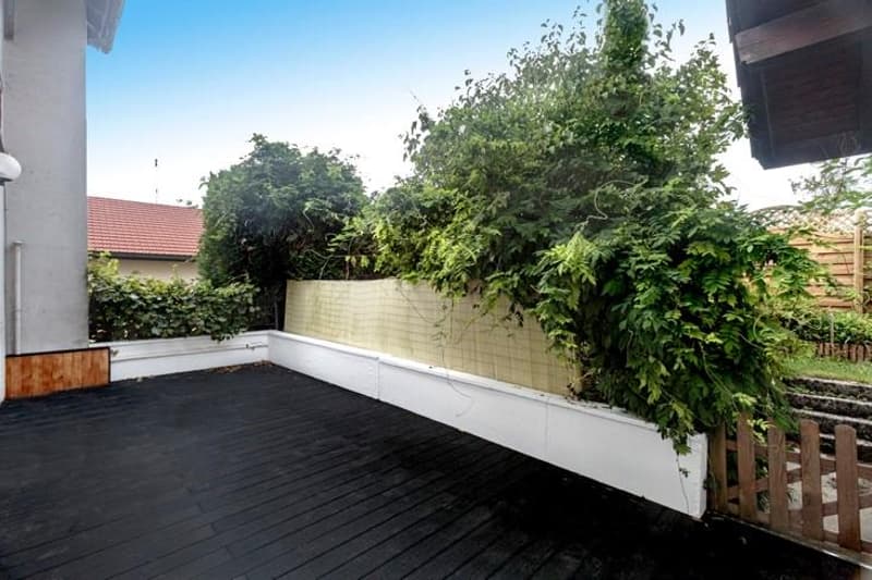 Maison de rendement avec 3 appartements et grand potentiel de dévelopement (12)