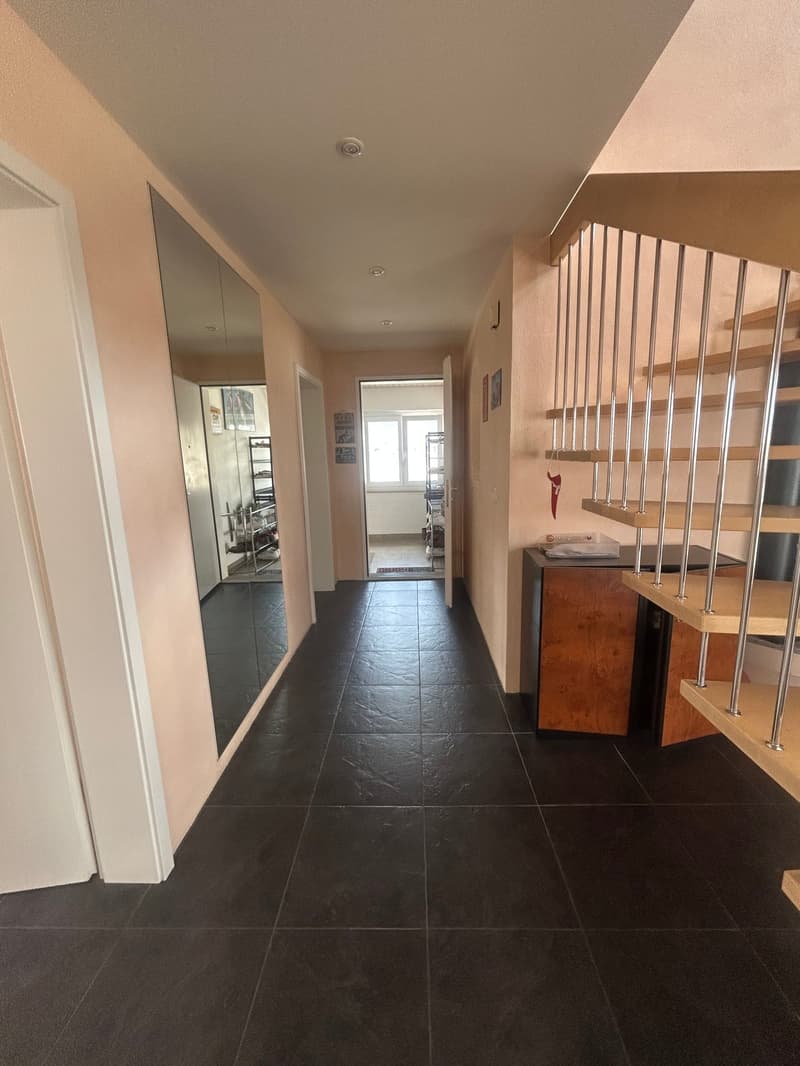 4.5-Zimmer-Maisonette-Wohnung mit Bergblick in Thun (7)