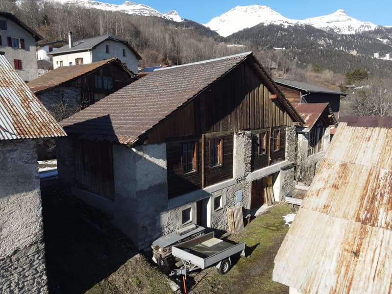 Opportunité : Chalet neuf et 1 Studio (2)
