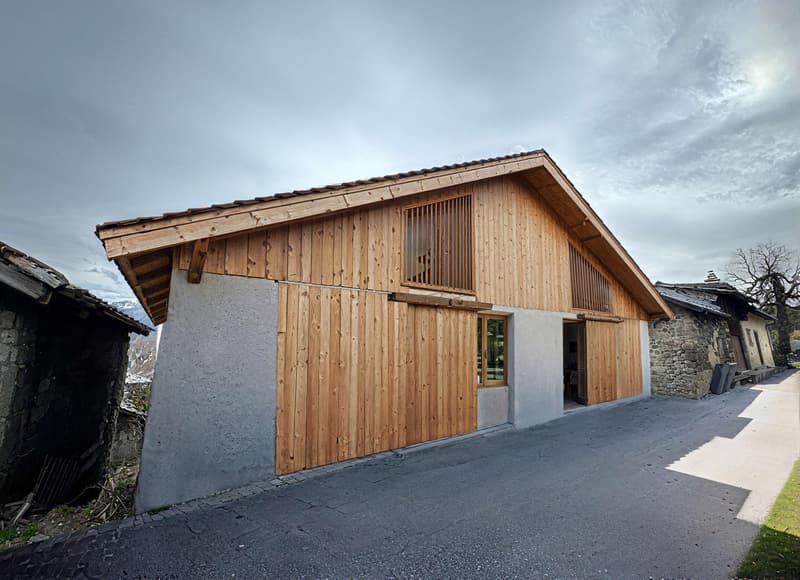 Opportunité : Chalet neuf et 1 Studio (3)