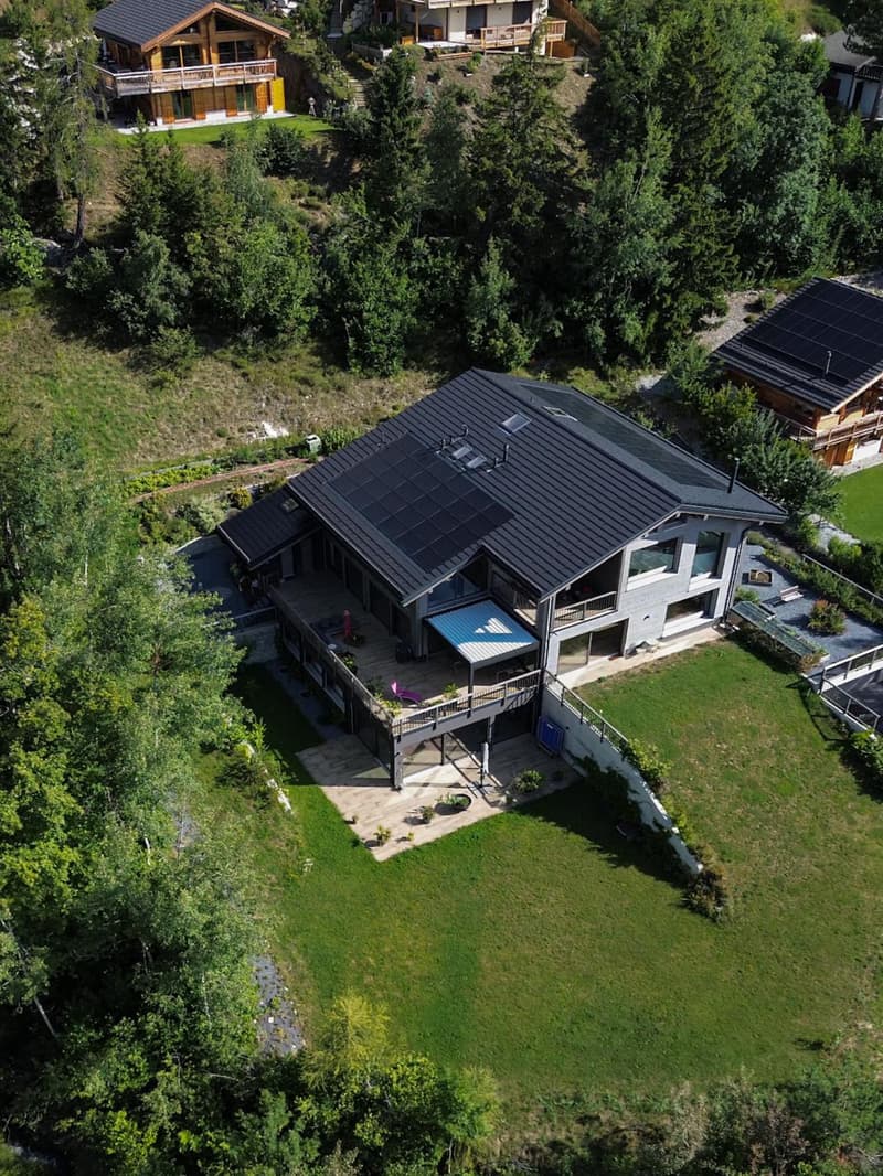 Chalet d'Architecte d'Exception au Coeur de la Nature avec Piscine et Vue Panoramique (3)