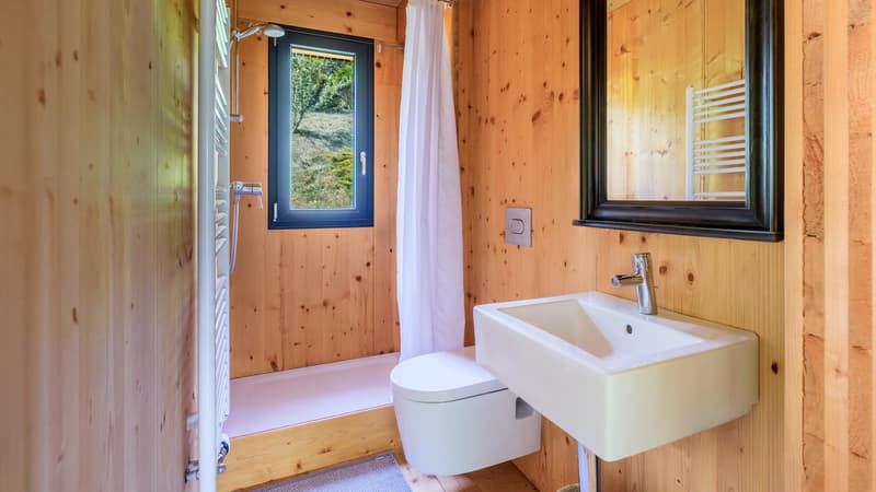 Deux maisons d'architecte dans un écrin naturel préservé à Ayent (12)