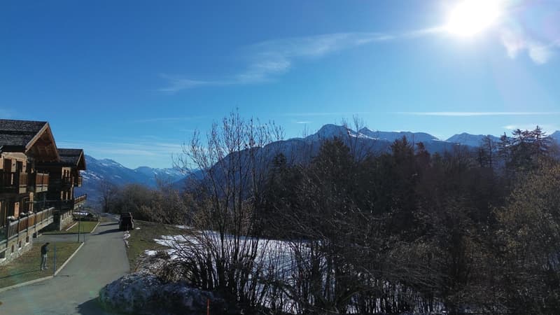 Chalet EDELWEISS à Crans-Montana : 5,5 pces neuf sur 3 niveaux (7)