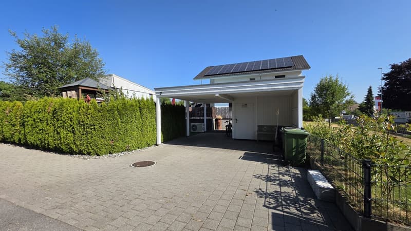Modernes Einfamilienhaus mit Pool (12)