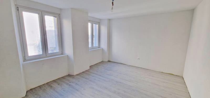 Appartement 3.5 pièces rénové au cœur du Locle (3)