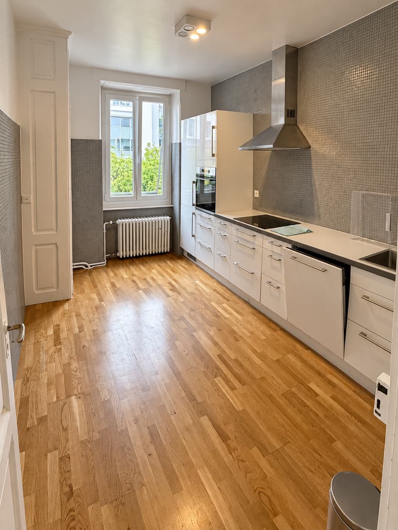 Charmant appartement sous les toits de 2.5 pièces à Montreux (9)