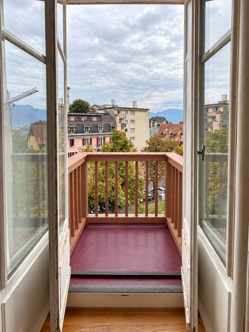 Charmant appartement sous les toits de 2.5 pièces à Montreux (8)