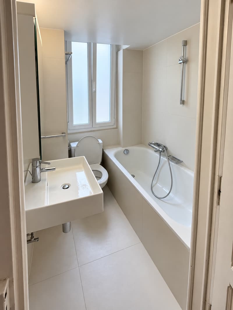 Charmant appartement sous les toits de 2.5 pièces à Montreux (11)
