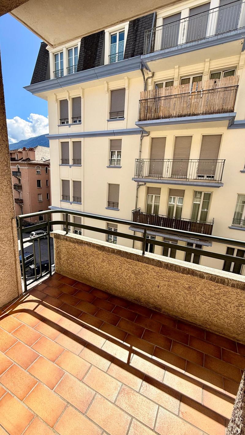 Appartement 3.5 pièces avec balcon au cœur de Martigny (2)