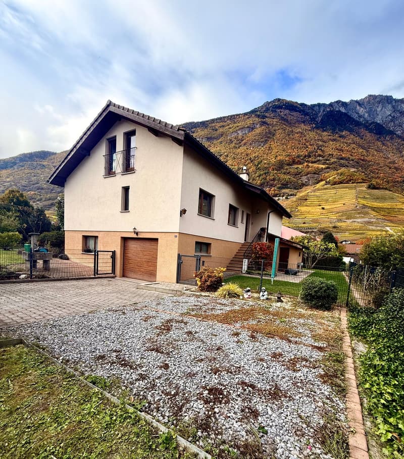 MAGNIFIQUE VILLA rénovée avec terrain à FULLY (3)