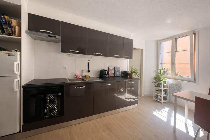 A SAISIR : Charmant studio au cœur du Bourg à Martigny (2)