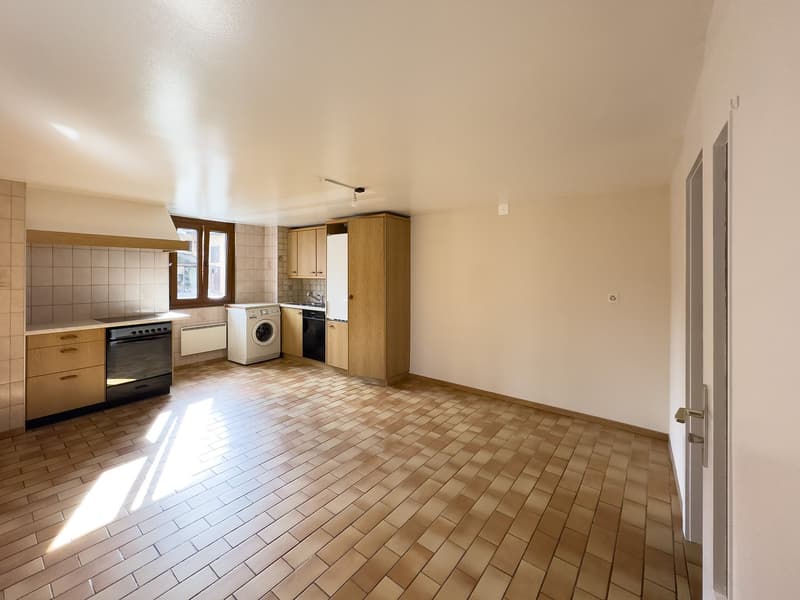 A louer, appartement de 2,5 pièces à Aclens - disponible de suite (3)