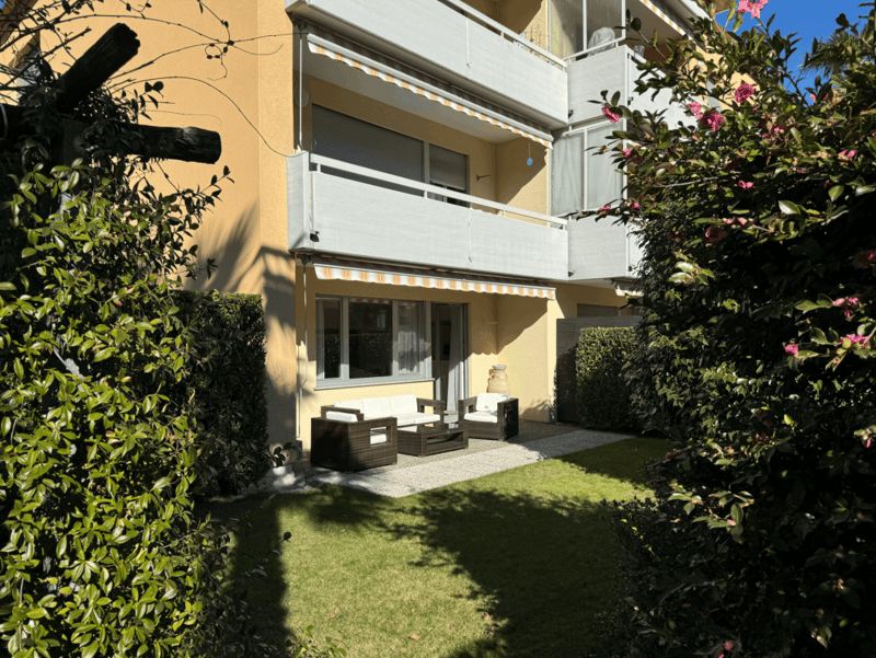 3.5-Zimmer-Gartenwohnung mit Garage in Losone (3)