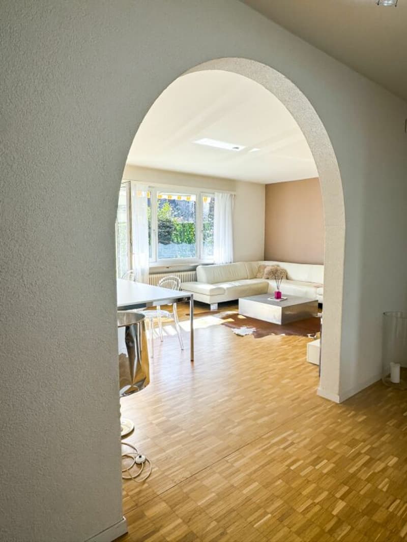 3.5-Zimmer-Gartenwohnung mit Garage in Losone (11)