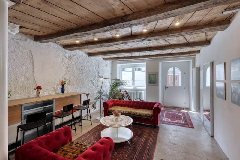 Renoviertes 7.5-Zimmer-Altstadthaus mit viel Platz für die Familie (2)