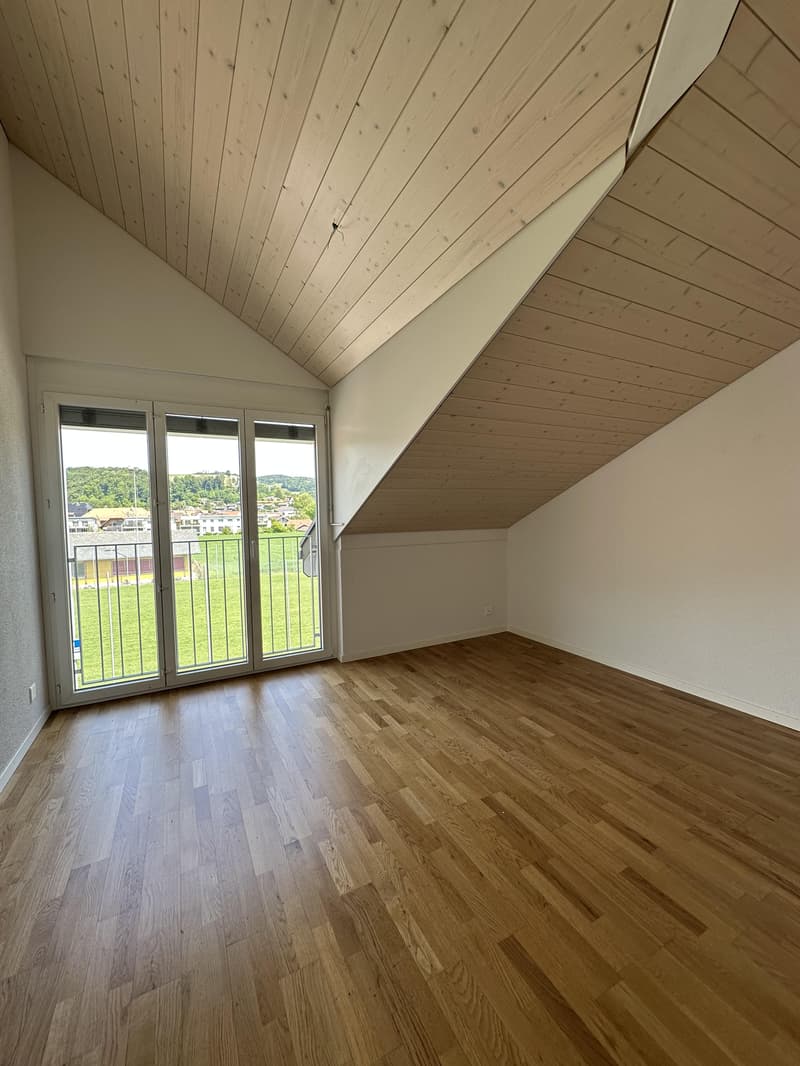 Lichtdurchflutete Dachwohnung (9)