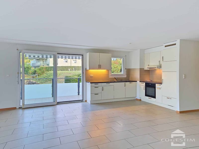 4.5 pièces aux beaux volumes avec grand balcon (3)