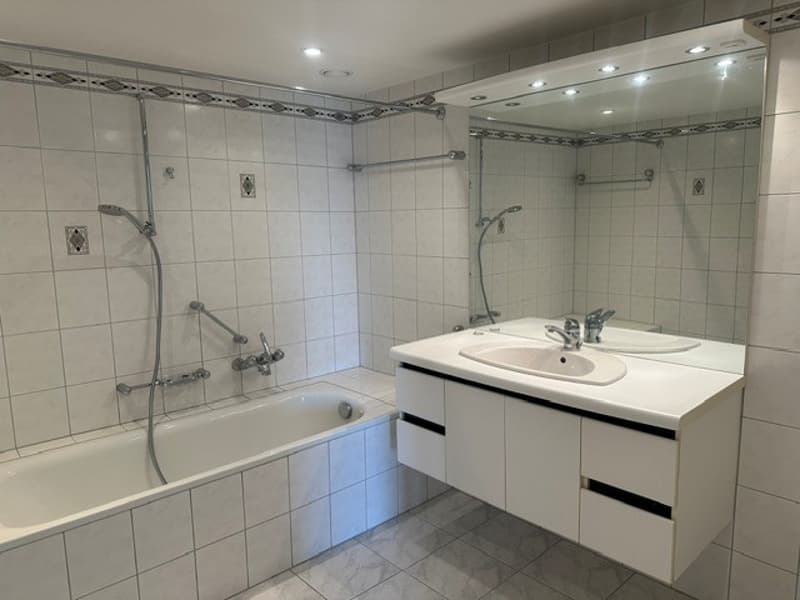 Attraktive 5.5-Zimmer-Attikawohnung an der Bahnhofstrasse in Baar (10)