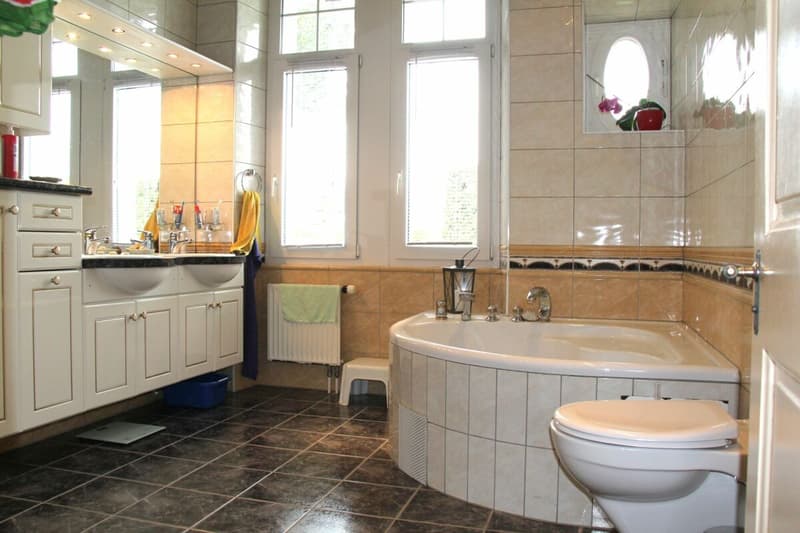 Rental income object in Les Bois JU! Renovated patrician house - multi-family or generation house - fully rented! (5)