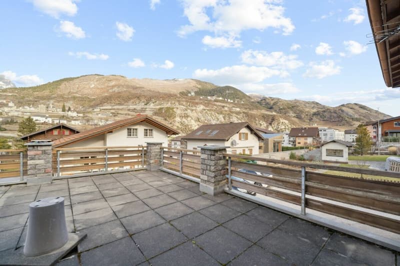 Casa a doppia famiglia con grande potenziale (di ampliamento) in una posizione soleggiata a Leuk (15)