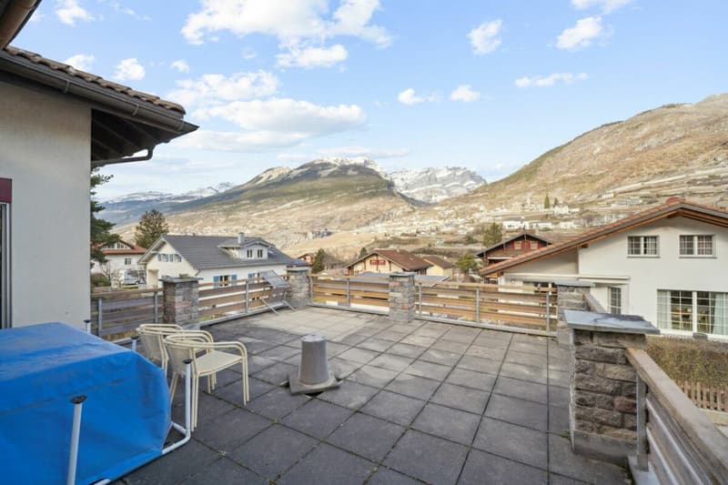 Casa a doppia famiglia con grande potenziale (di ampliamento) in una posizione soleggiata a Leuk (2)