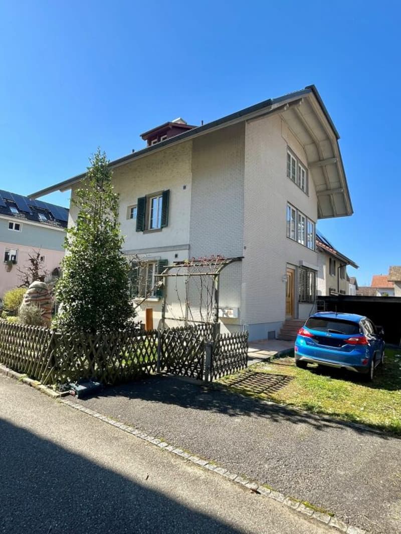 Historisches Mehrfamilienhaus mit drei Wohneinheiten in Burgdorf (12)