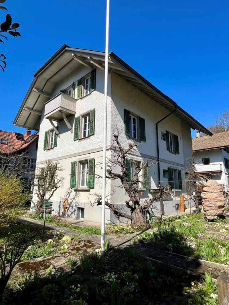 Historisches Mehrfamilienhaus mit drei Wohneinheiten in Burgdorf (13)