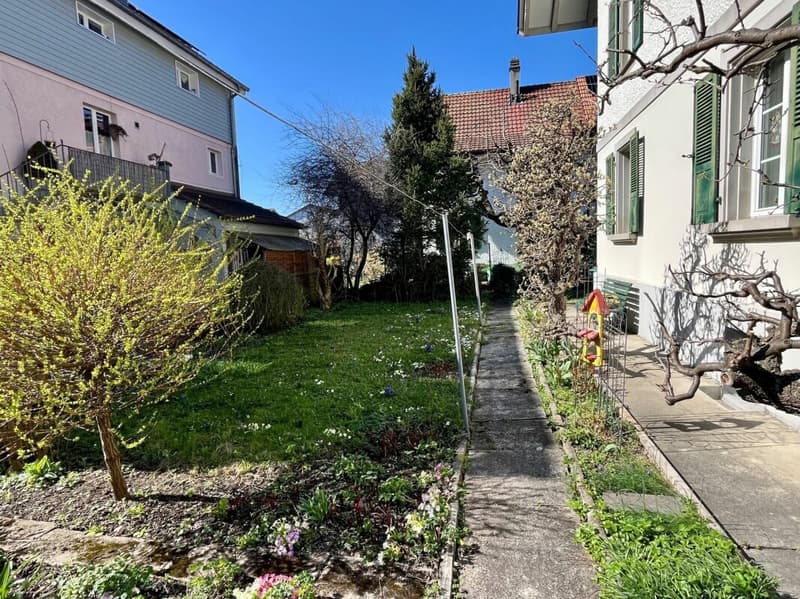 Historisches Mehrfamilienhaus mit drei Wohneinheiten in Burgdorf (9)